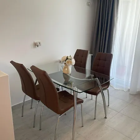 アパート Spacious 1bed Flat Close To The Beach!