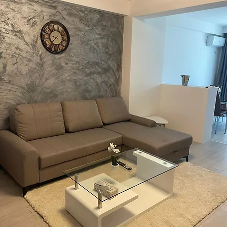 Spacious 1bed Flat Close To The Beach! アパート ナボダリ