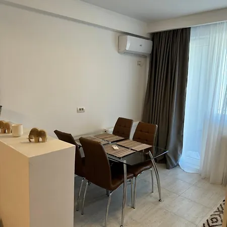 Spacious 1bed Flat Close To The Beach! アパート ナボダリ